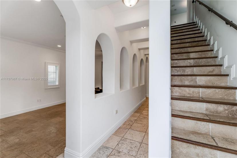 Picture of 10155 SW 75Th Pl, Pinecrest FL 33156