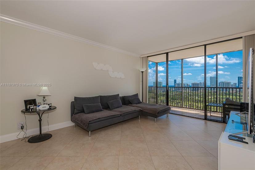 Picture of 20301 W Country Club Dr. # 2524, Aventura FL 33180