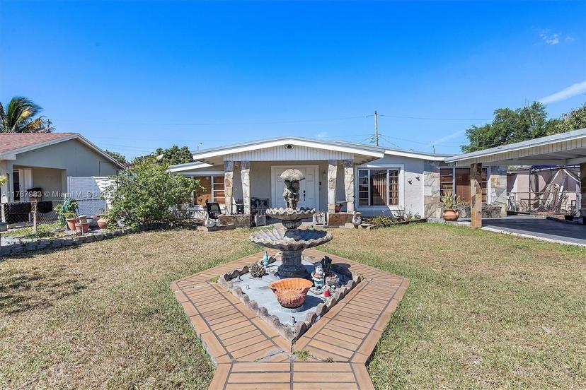 Picture of 881 Hialeah Dr, Hialeah FL 33010