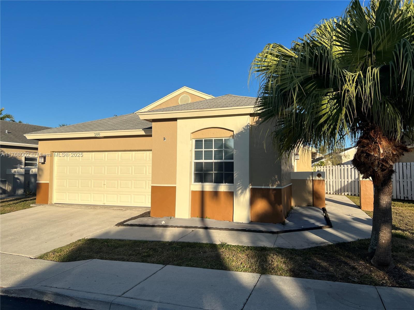 Picture of 200 W Riverbend Dr, Sunrise, FL 33326