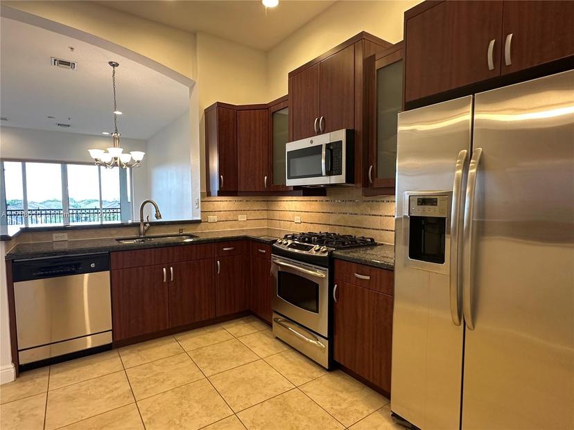 Picture of 3055 NW 126Th Ave # 411, Sunrise FL 33323