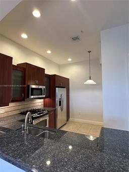 Picture of 3055 NW 126Th Ave # 411, Sunrise, FL 33323