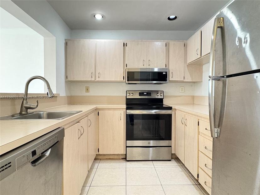 Picture of 15481 SW 81St Cir Ln # 76, Miami FL 33193