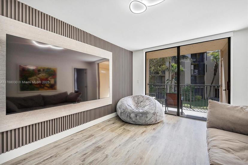 Picture of 14601 N Kendall Dr # 206K, Miami FL 33186