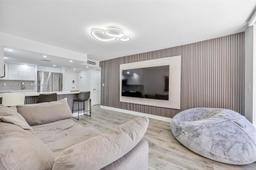 Picture of 14601 N Kendall Dr # 206K, Miami, FL 33186