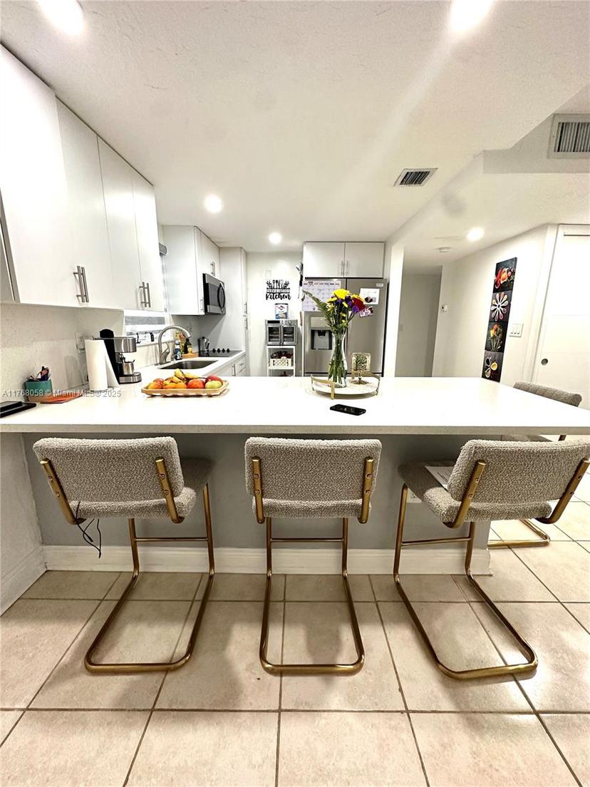 Picture of 9355 Fontainebleau Blvd # C107, Miami FL 33172