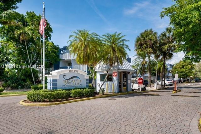 Picture of 9355 Fontainebleau Blvd # C107, Miami FL 33172