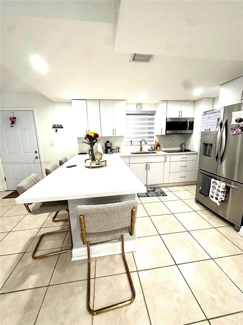 Picture of 9355 Fontainebleau Blvd # C107, Miami FL 33172