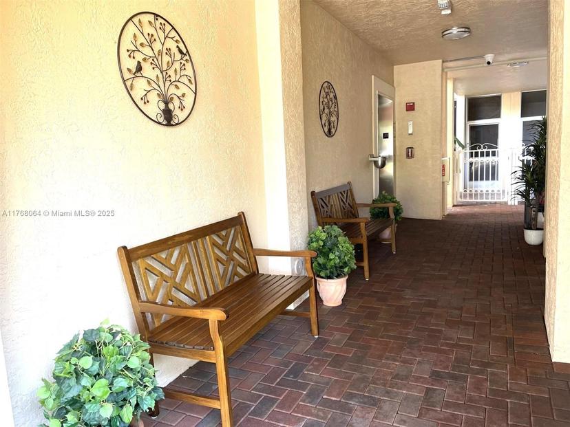 Picture of 7775 Yardley Dr # 409, Tamarac FL 33321