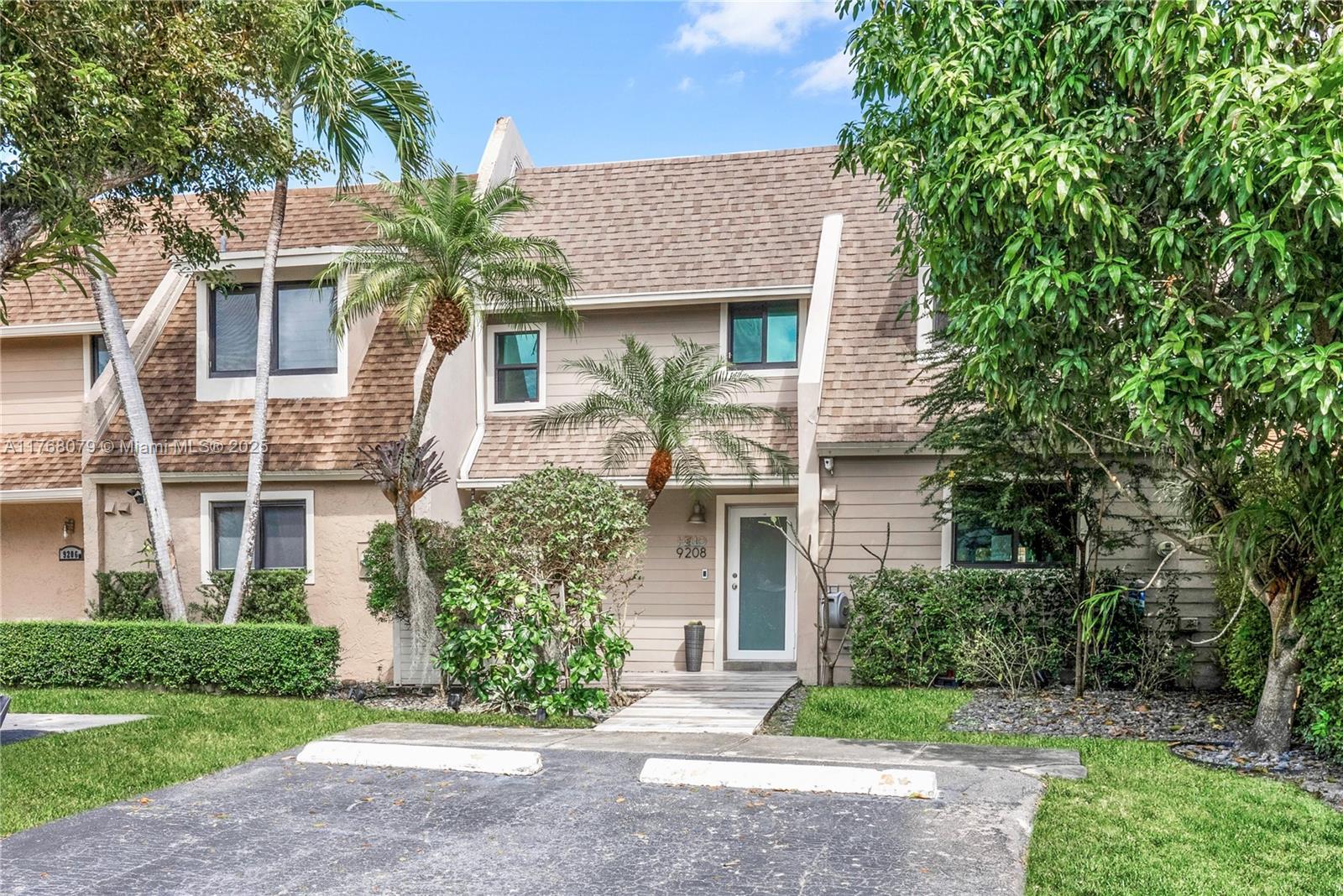 Picture of 9208 SW 136Th St Cir # 9208, Miami, FL 33176