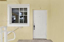 Picture of 374 NE 27Th Ave # 203, Homestead, FL 33033