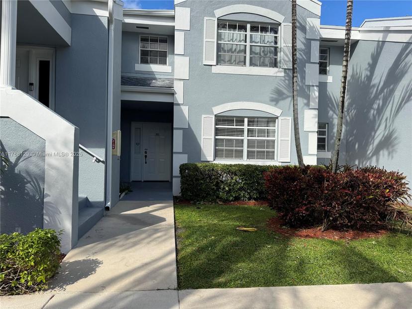 Picture of 2011 SE 27Th Dr # B, Homestead FL 33035