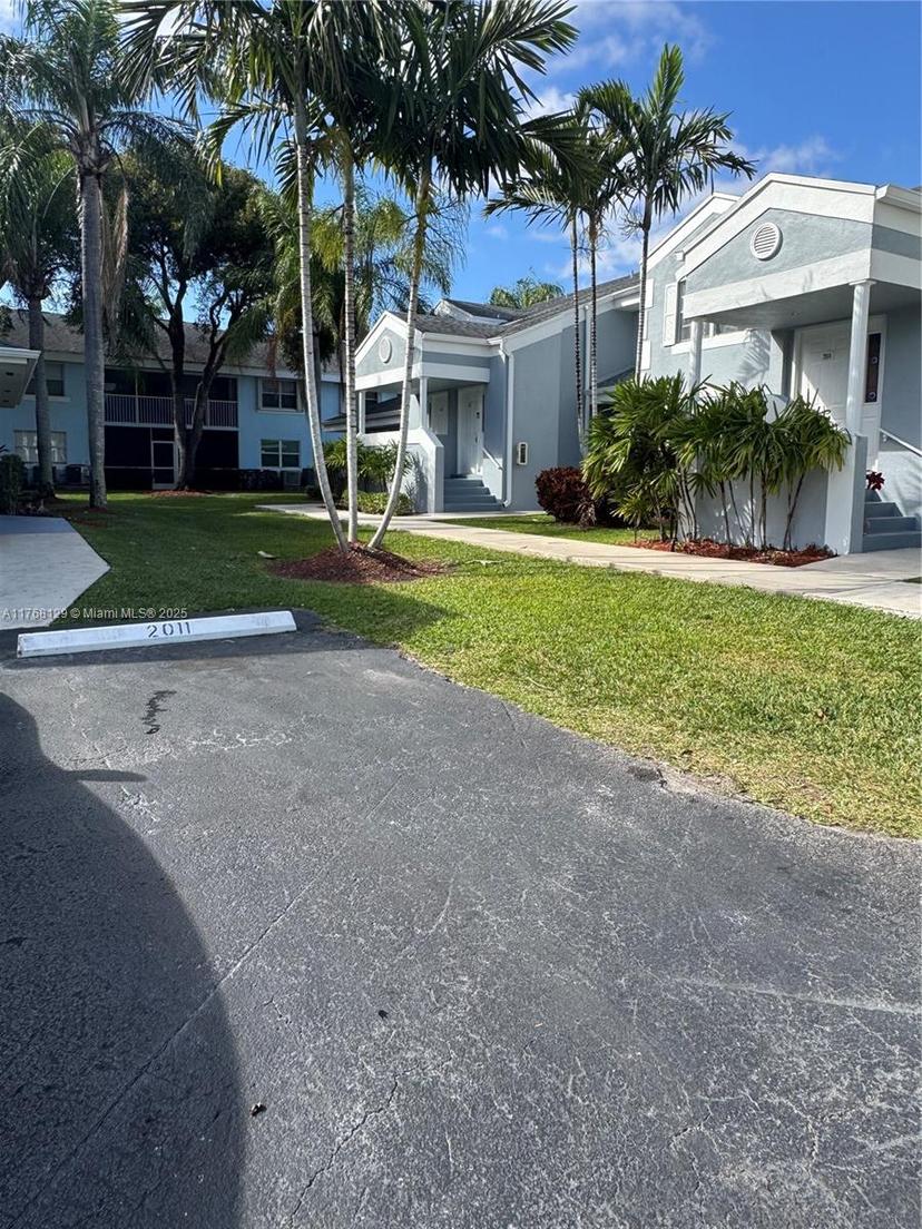 Picture of 2011 SE 27Th Dr # B, Homestead FL 33035
