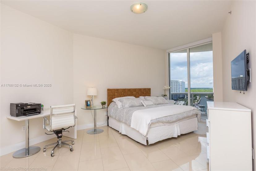 Picture of 15811 Collins Ave # 1105, Sunny Isles Beach FL 33160