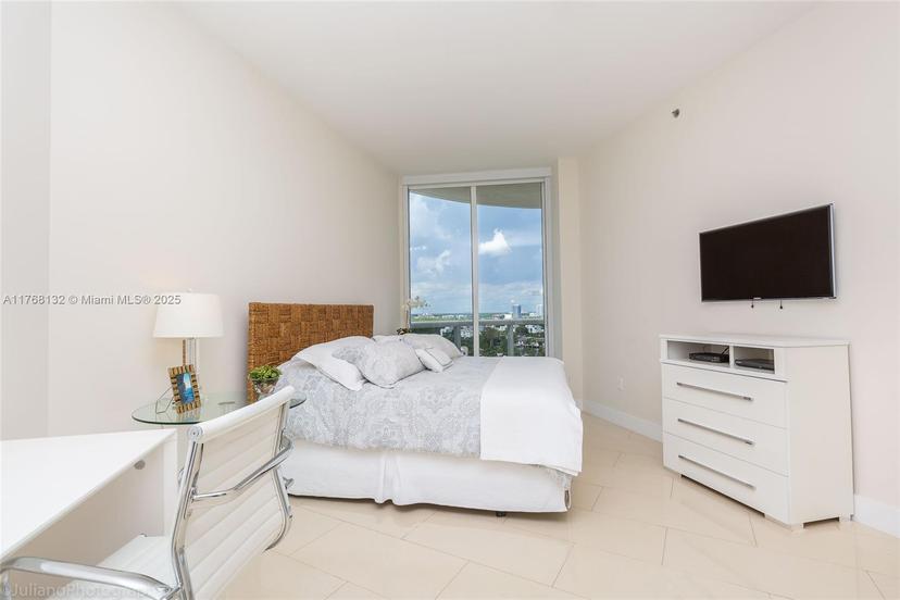 Picture of 15811 Collins Ave # 1105, Sunny Isles Beach FL 33160