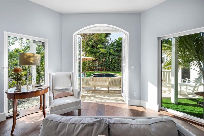 Picture of 5890 SW 83Rd St, South Miami FL 33143