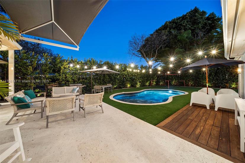 Picture of 5890 SW 83Rd St, South Miami FL 33143