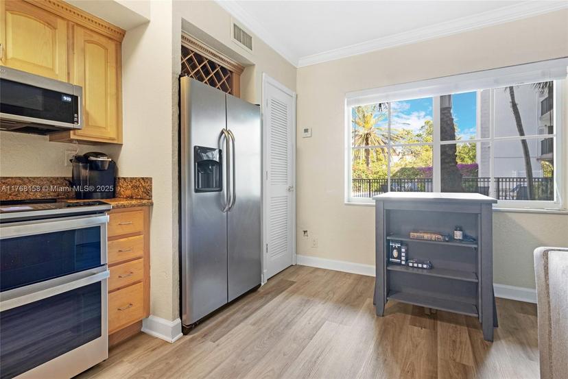 Picture of 924 SE 2Nd St # 7, Fort Lauderdale FL 33301