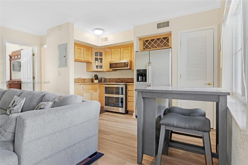 Picture of 924 SE 2Nd St # 7, Fort Lauderdale FL 33301