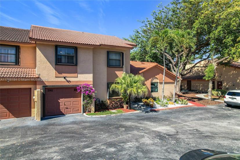 Picture of 985 SW 113Th Ter, Pembroke Pines FL 33025
