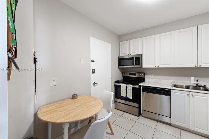 Picture of 1455 N Treasure Dr # 5R, North Bay Village FL 33141