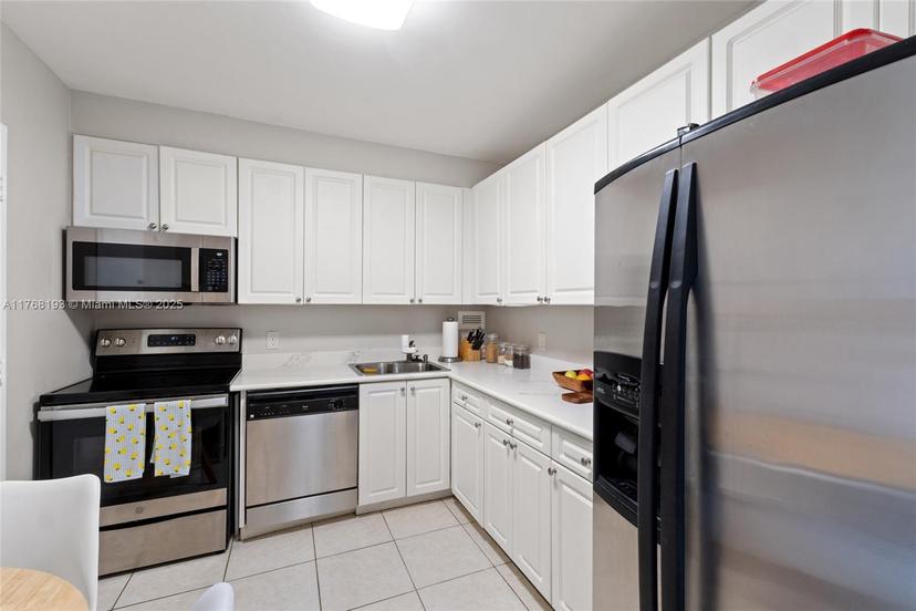 Picture of 1455 N Treasure Dr # 5R, North Bay Village FL 33141