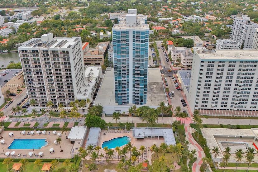 Picture of 2655 Collins Ave # 904, Miami Beach FL 33140