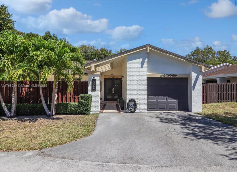 Picture of 13300 SW 108Th St Cir, Miami FL 33186