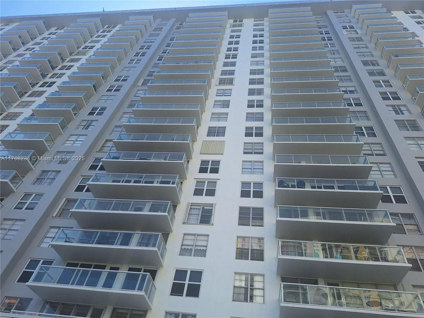 Picture of 230 174Th St # 417, Sunny Isles Beach FL 33160