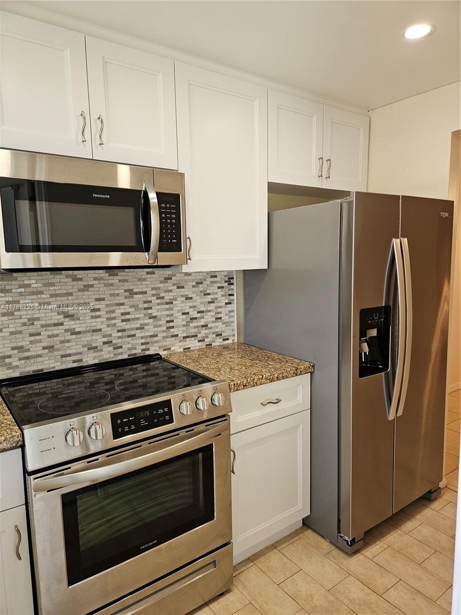 Picture of 250 Layne Blvd # 105, Hallandale Beach, FL 33009