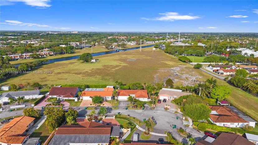 Picture of 7450 SW 100Th Ct, Miami FL 33173