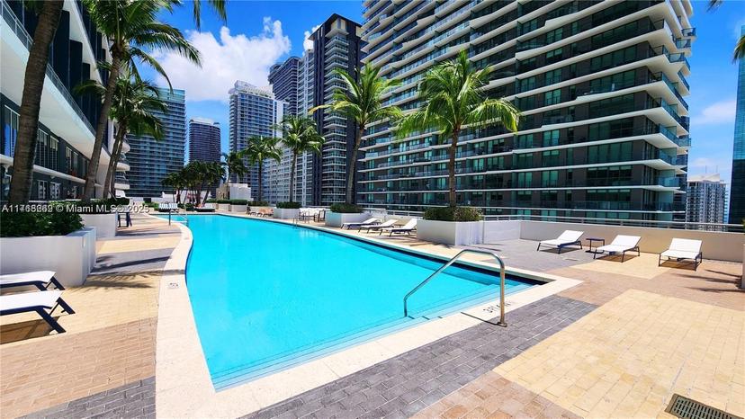 Picture of 60 SW 13Th St # 1621, Miami FL 33130