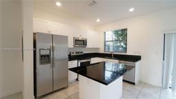 Picture of 11273 SW 249Th St # 11273, Homestead, FL 33032
