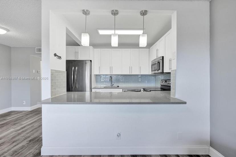 Picture of 700 Village Green Ct # 319, Palm Springs FL 33461