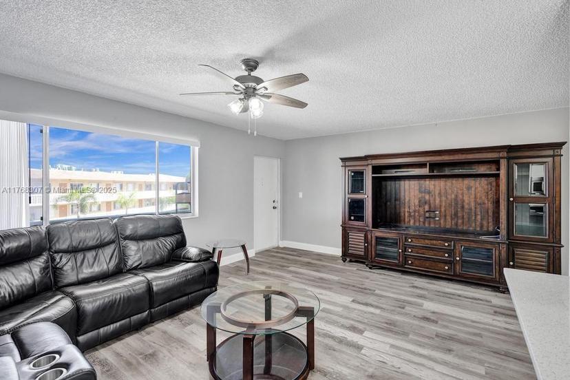 Picture of 700 Village Green Ct # 319, Palm Springs FL 33461