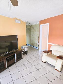 Picture of 6901 Environ Blvd # 7A, Lauderhill, FL 33319