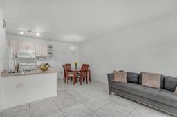 Picture of 15699 SW 73Rd Cir Ter # 9, Miami, FL 33193