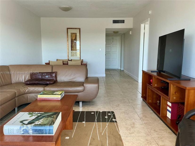 Picture of 2801 N Palm Aire Dr # 605, Pompano Beach FL 33069