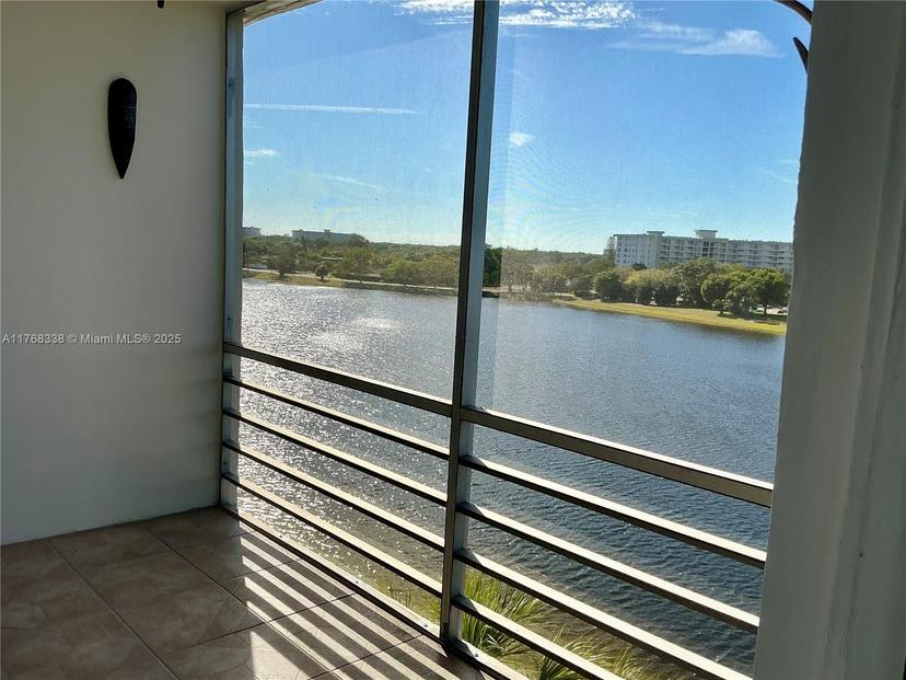 Picture of 2801 N Palm Aire Dr # 605, Pompano Beach FL 33069