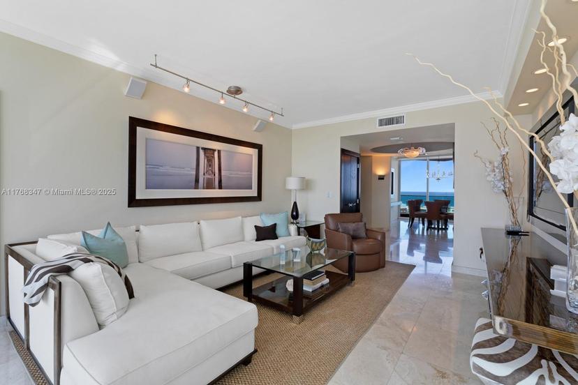 Picture of 300 S Pointe Dr # 1902, Miami Beach FL 33139