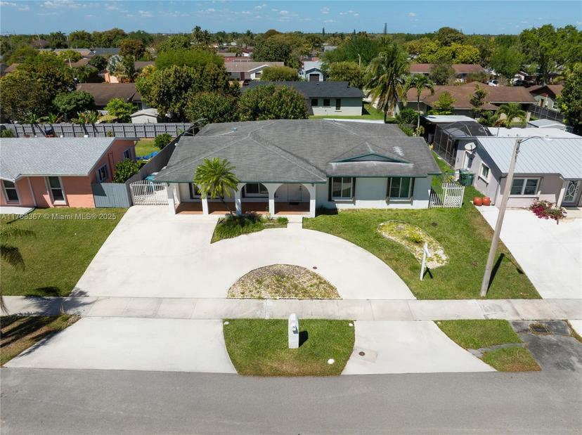 Picture of 11015 SW 159Th Ter, Miami FL 33157
