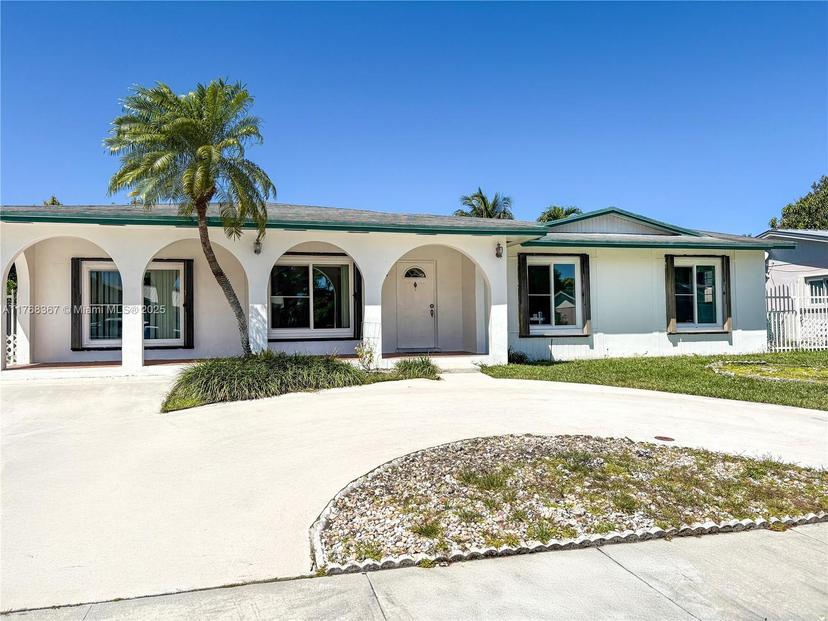 Picture of 11015 SW 159Th Ter, Miami FL 33157