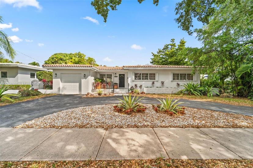 Picture of 411 Malaga Ave, Coral Gables FL 33134