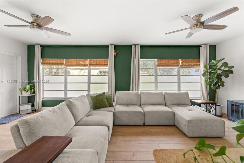 Picture of 411 Malaga Ave, Coral Gables FL 33134