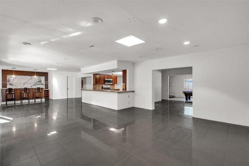 Picture of 5000 Cleveland St, Hollywood FL 33021