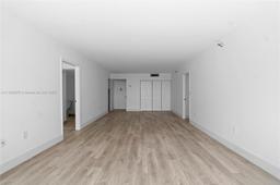 Picture of 20505 E Country Club Dr # 434, Aventura, FL 33180