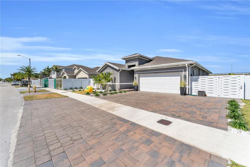 Picture of 27530 SW 135Th Ave Rd, Homestead FL 33032
