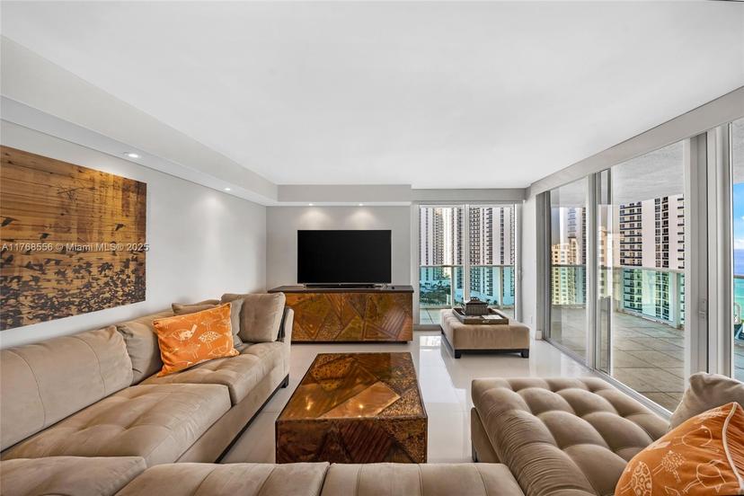 Picture of 100 Bayview Dr # 1905, Sunny Isles Beach FL 33160