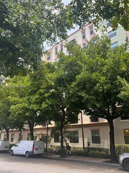 Picture of 1919 Van Buren St # 510A, Hollywood, FL 33020