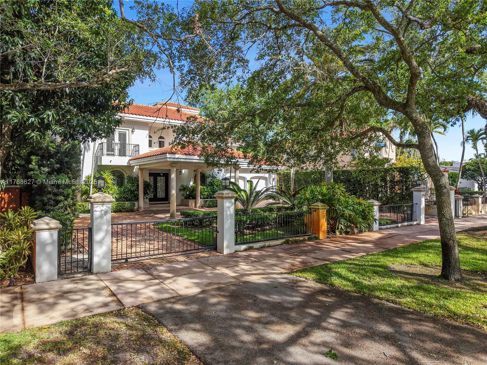 Picture of 2115 Country Club Prado, Coral Gables, FL 33134